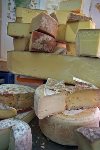 La fermentación que se produce en los quesos genera glutamato